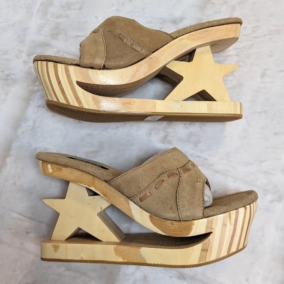 Wood cutout star platform wedge heels (Size 7) - Picture 1 of 4